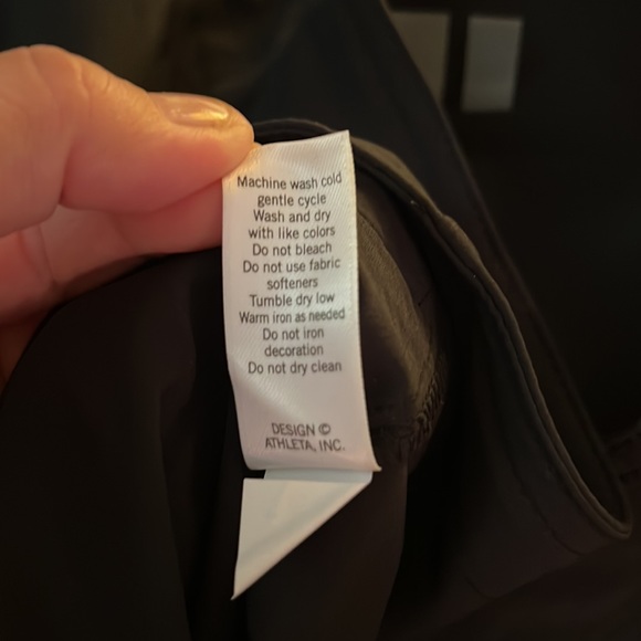 🆕 NWOT Athleta Navy Skort Side Zip Size 12P - Picture 8 of 10